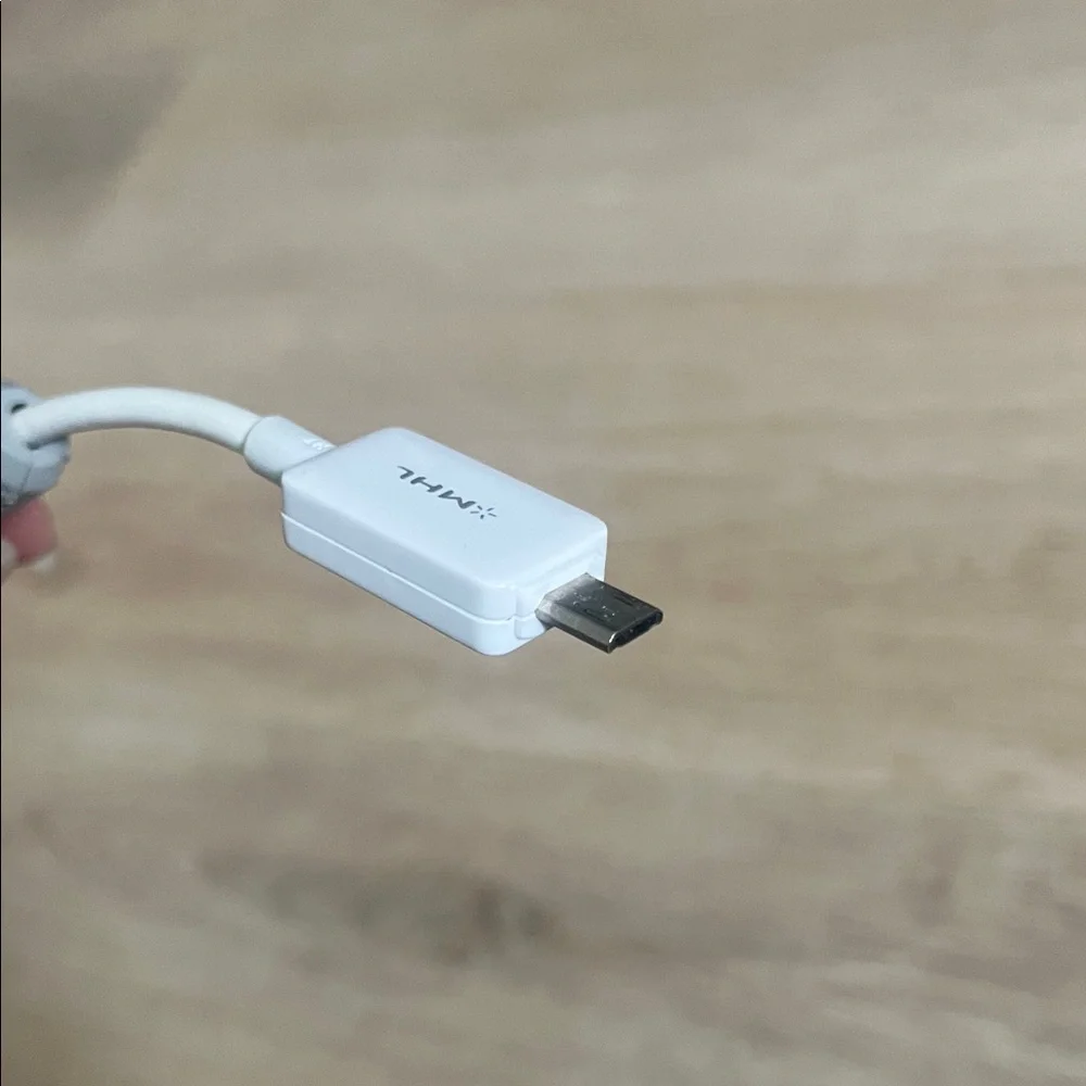 Samsung White HDMI-to-Micro USB Adapter